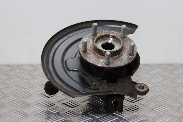 Nissan Juke Stub Axle with Hub and Bearing Front Drivers Side 