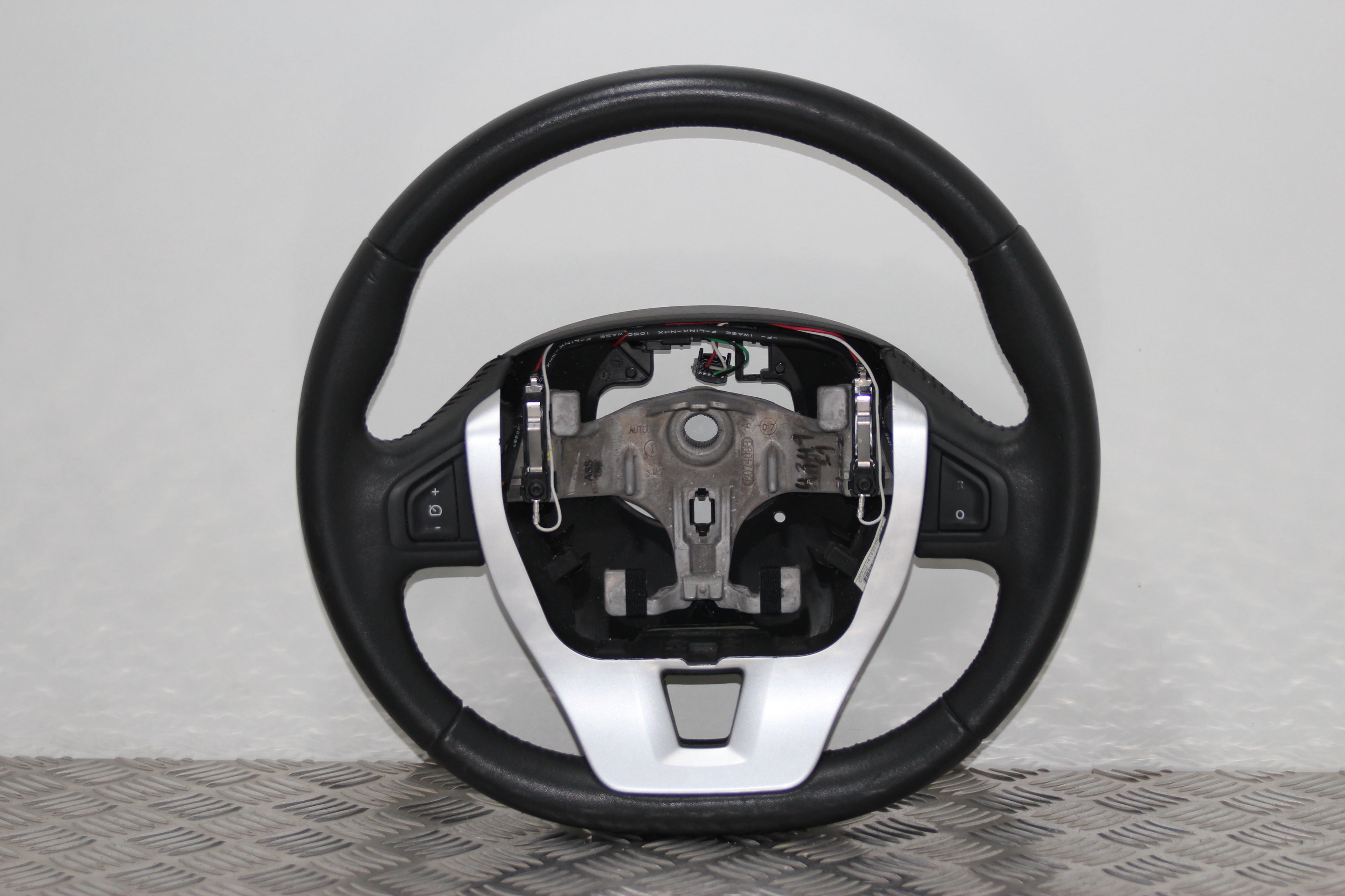 Renault Laguna Steering Wheel (2009)