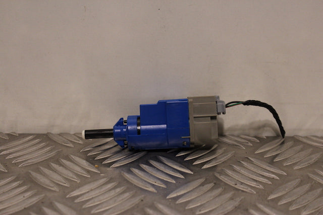 Dacia Duster Clutch Pedal Switch (2015)
