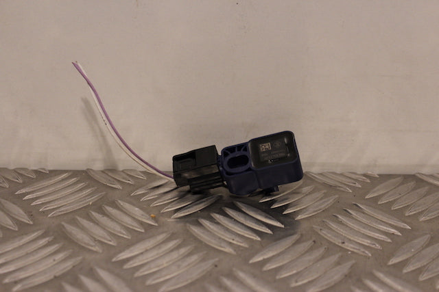Dacia Duster Airbag Sensor Centre Drivers Side 