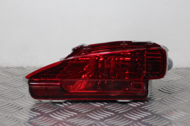 Toyota Yaris Reflector Rear Drivers Side 