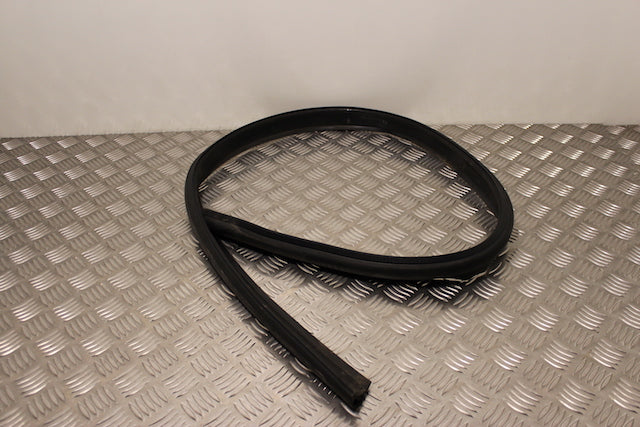 Dacia Duster Windscreen Moulding R 