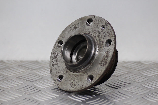 Seat Leon Hub with Bearing Rear Drivers Side 