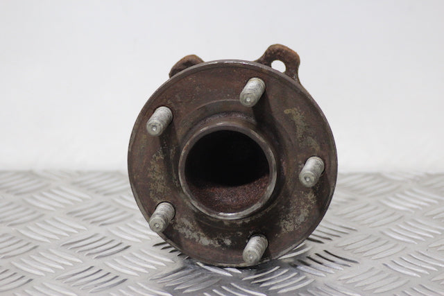 Ford C-Max Hub with Bearing Rear Drivers Side 
