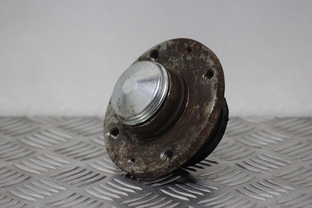 Fiat Punto Stub Axle with Hub and Bearing Front Drivers Side (2009)
