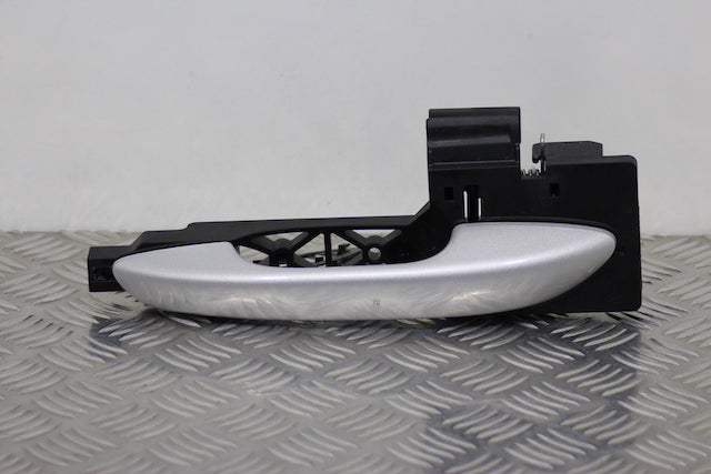 Hyundai i10 Door Handle Outer Front Passengers Side 