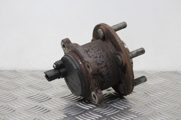 Ford C-Max Hub with Bearing Rear Passengers Side (2011) - 1