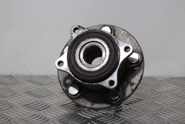 Suzuki Grand Vitara Hub with Bearing Rear Passengers Side 