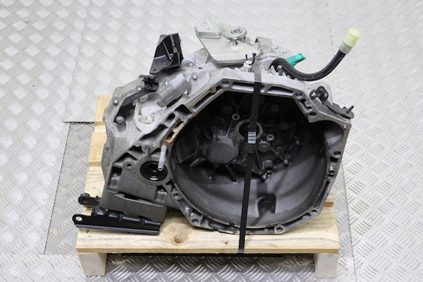 Dacia Duster Gearbox (2015) - 1