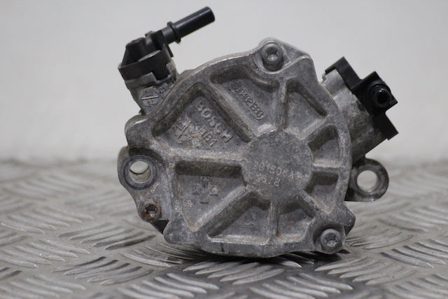 Volvo V40 Vacuum Pump (2014)