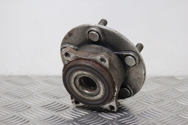 Suzuki Grand Vitara Hub with Bearing Rear Drivers Side 