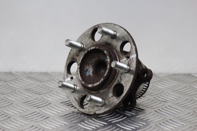Hyundai i30 Hub with Bearing Rear Passengers Side 