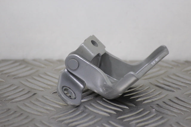 Hyundai i10 Door Hinge Bottom Front Drivers Side 