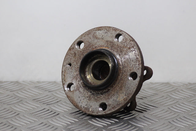 Seat Leon Hub with Bearing Front Drivers Side 