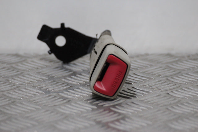 Toyota Auris Seat Belt Buckle Lock Rear Drivers Side 