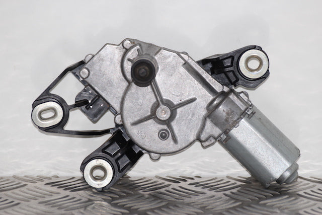 Volkswagen Golf Wiper Motor Rear (2009) genuine OEM used part - CarBreakers.ie