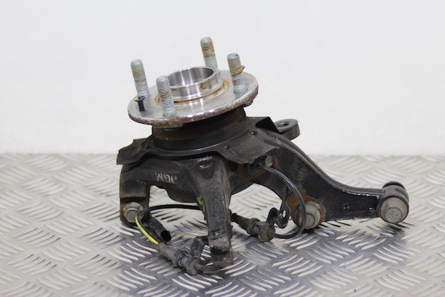 Hyundai i10 Stub Axle with Hub and Bearing Front Passengers Side 