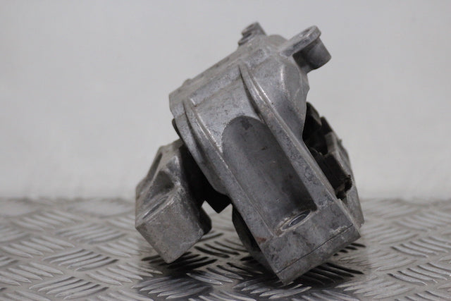 Volkswagen Golf Engine Mounting Drivers Side 