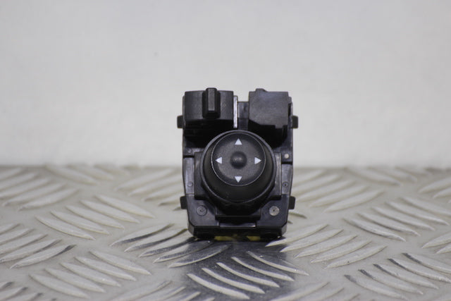 Hyundai i10 Door Mirror Control Switch 