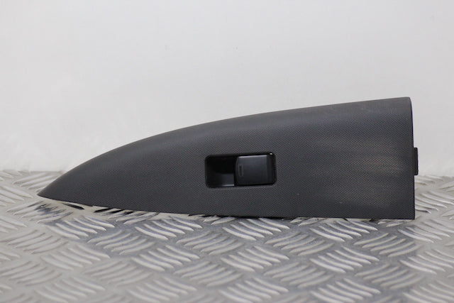 Nissan Note Window Switch Front Passengers Side (2012)