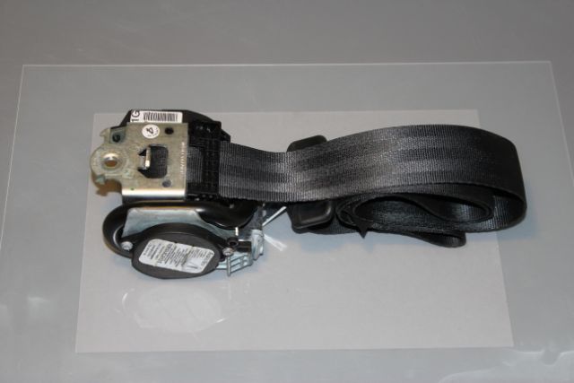 Peugeot 207cc Coupe Seat Belt Front Passengers Side (2008)