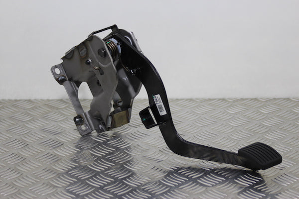 Hyundai i10 Clutch Pedal (2023) - 1