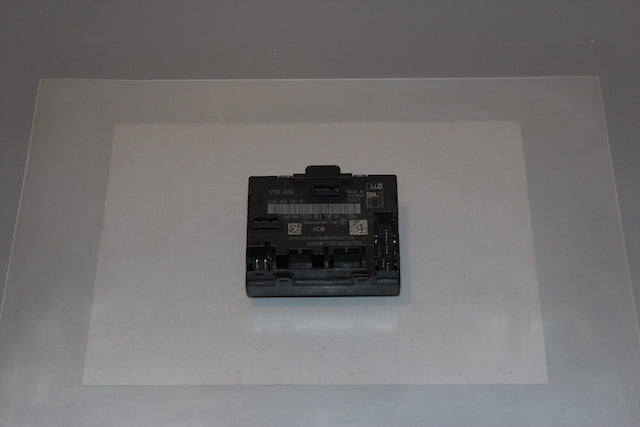 Audi A3 Door Lock Control Relay LHF (2017) - Part photo
