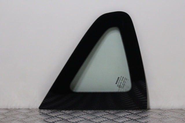 Nissan Qashqai Quarter Panel Window Glass Rear Passengers Side 
