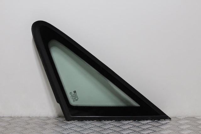 Opel Zafira Quarter Panel Window Glass Front Passengers Side 