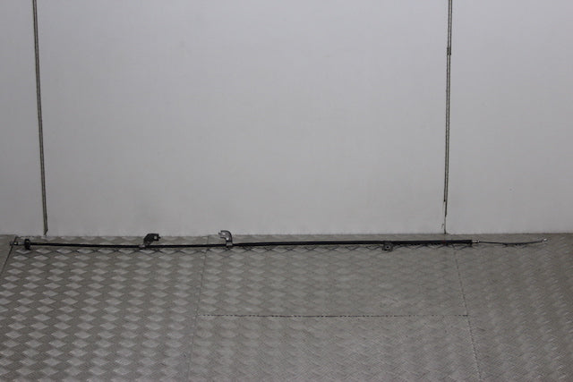 Hyundai i10 Handbrake Cable R 