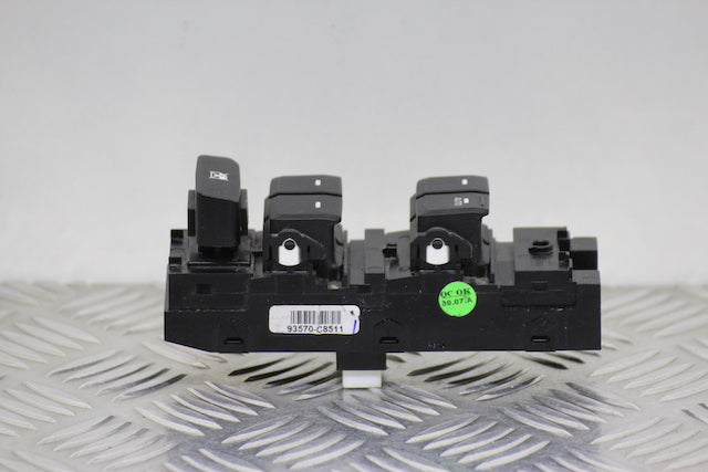 Hyundai i20 Window Switch Front Drivers Side 