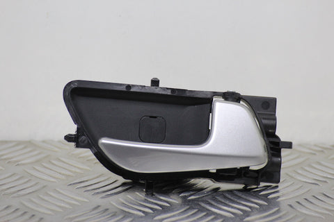 Hyundai i20 Door Handle Inner Front Drivers 