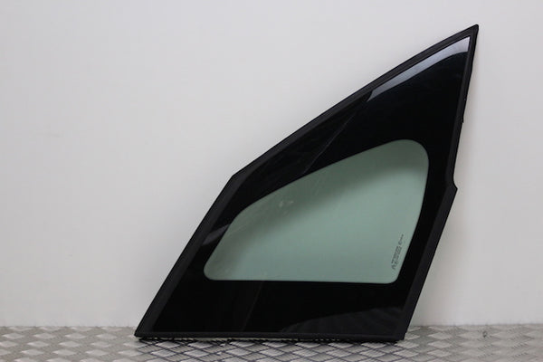 Citroen Picasso C4 Quarter Panel Window Glass Rear Passengers Side (2008) - 1