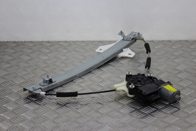 Hyundai i20 Window Regulator Front Drivers Side (2021) - Part photo