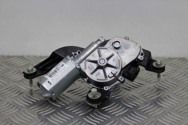 Hyundai i20 Wiper Motor Rear (2021) genuine OEM used part - CarBreakers.ie
