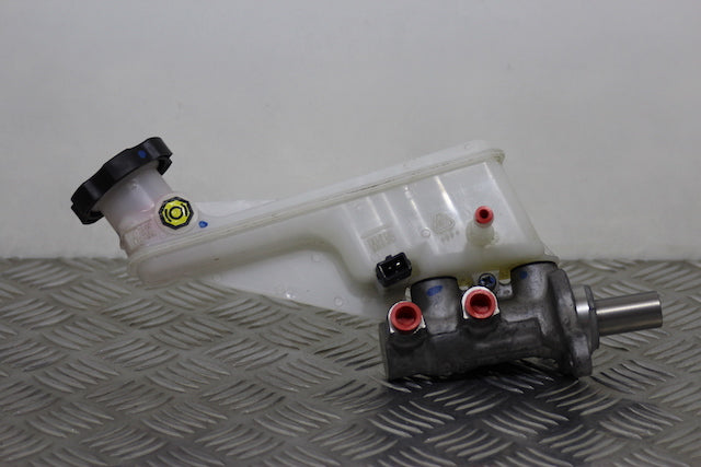 Hyundai i20 Brake Master Cylinder 