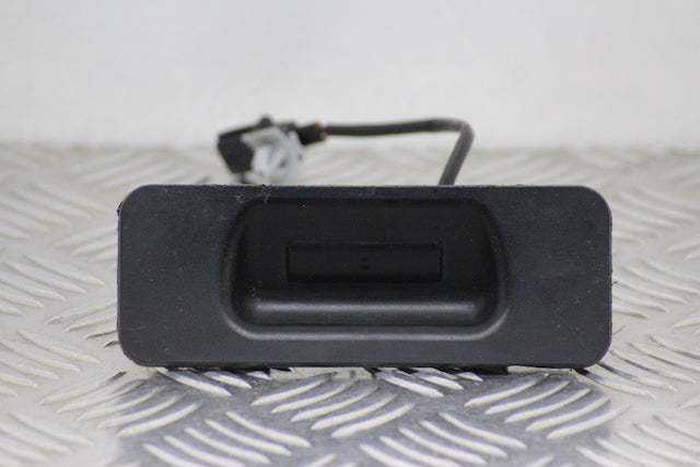 Hyundai i20 Tailgate Boot Lock Switch 