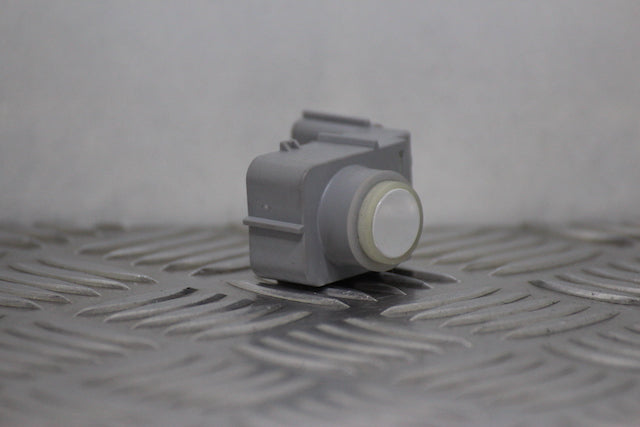 Hyundai i20 Parking Sensor Rear Centre Passengers Side (2021) - Part photo