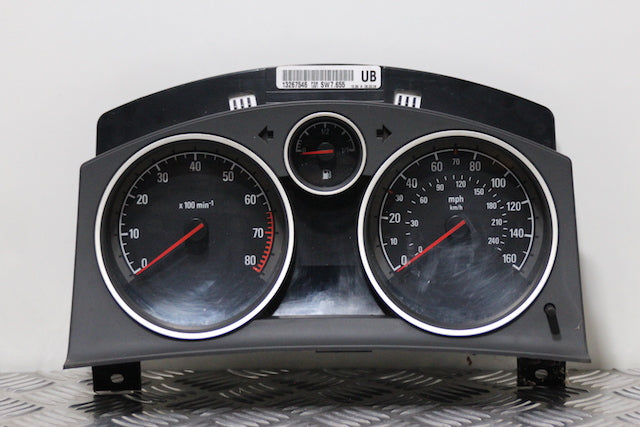 Opel Zafira Speedometer 