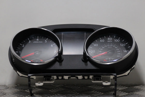 Nissan Qashqai Speedometer (2011) - 1