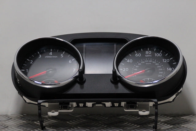 Nissan Qashqai Speedometer 