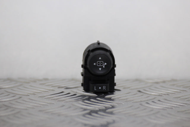 Opel Astra Door Mirror Control Switch 