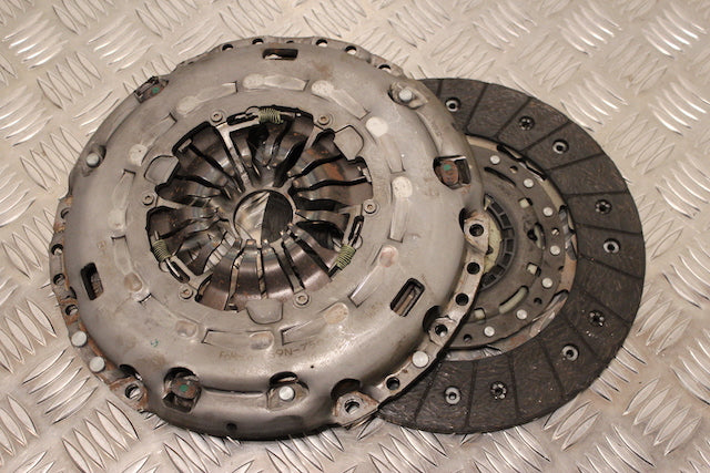 Ford Mondeo Clutch Pressure Plate and Disc 