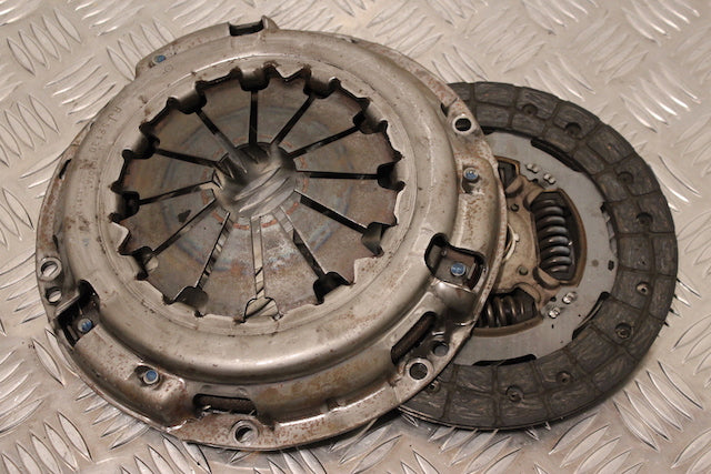 Toyota Auris Clutch Pressure Plate and Disc 