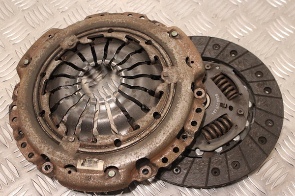 Renault Scenic Clutch Pressure Plate and Disc (2007) - 1
