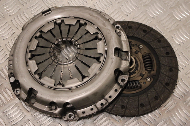 Nissan Qashqai Clutch Pressure Plate and Disc 