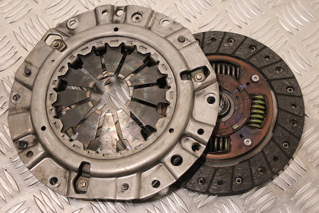 Suzuki Swift Clutch Pressure Plate and Disc 
