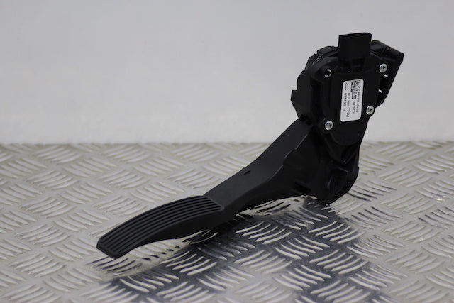 Opel Astra Accelerator Throttle Pedal 