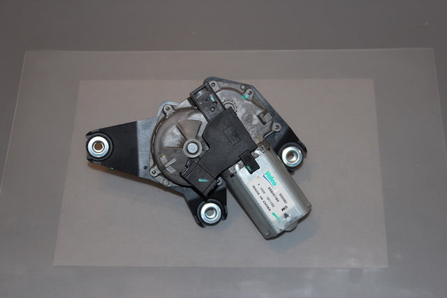 Opel Mokka Wiper Motor Rear (2013) genuine OEM used part - CarBreakers.ie