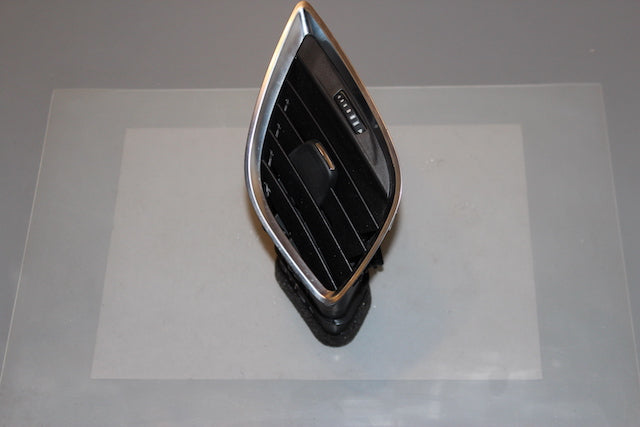 Opel Mokka Dashboard Airvent Passengers Side 
